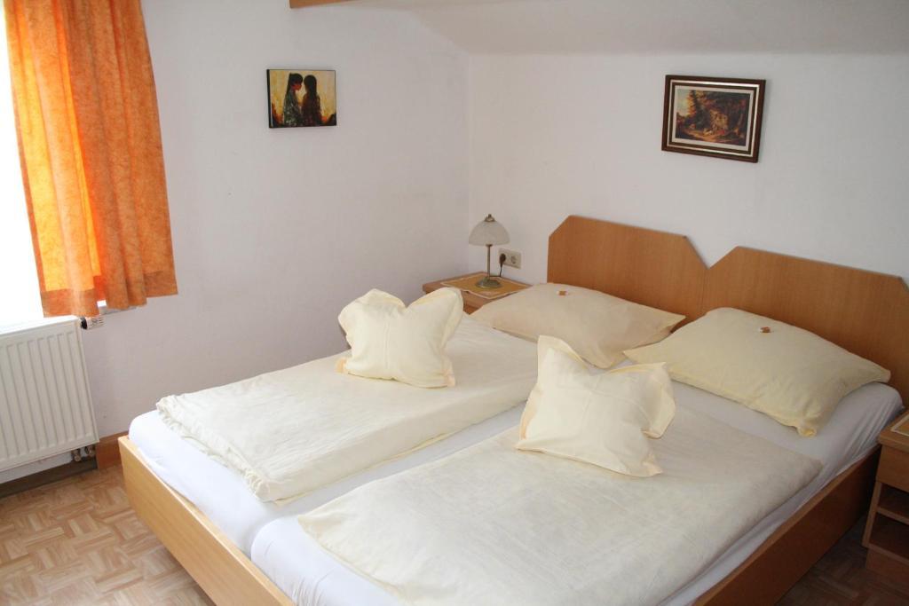 Pension Wolf Steindorf am Ossiacher See Room photo